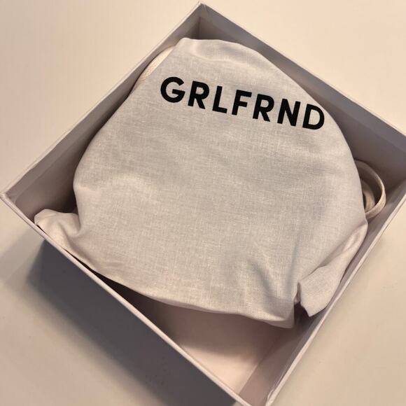 GRLFRND Genuine Leather Black Belt “Girls” Size Small NWT - Picture 4 of 11